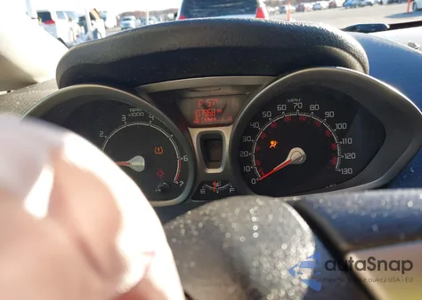 2013 Ford Fiesta Se z USA, uszkodzony, nr VIN 3FADP4EJ5DM224850